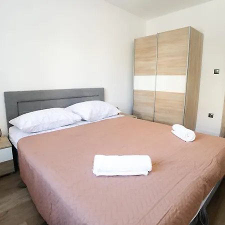 Rafael Apartament Murter